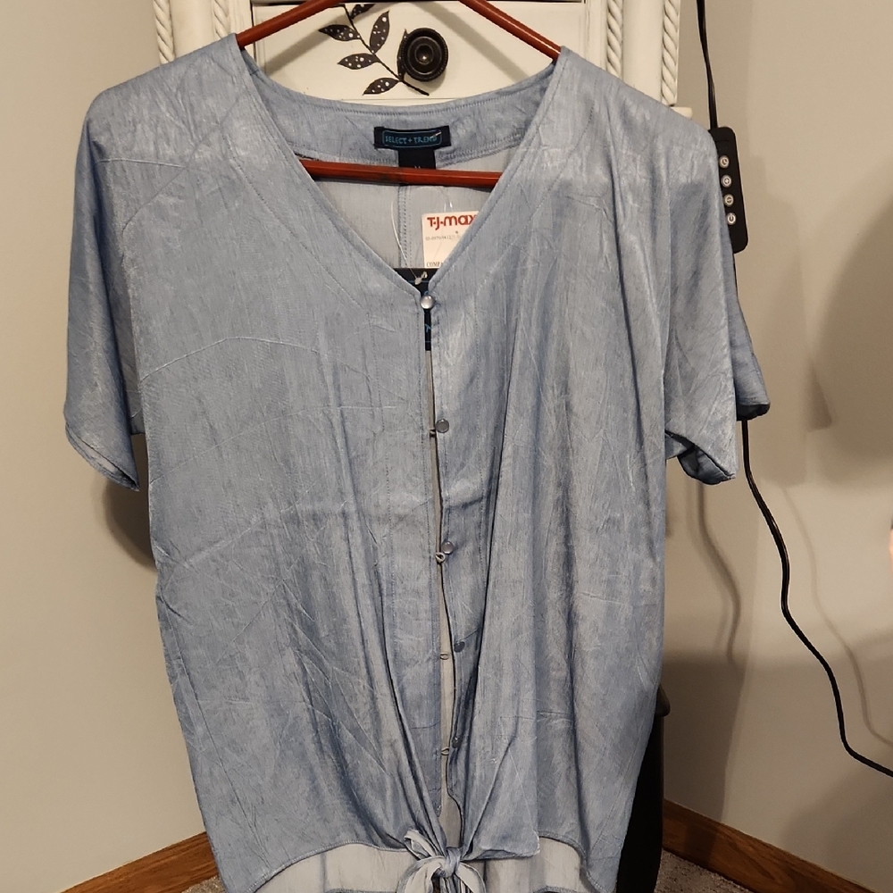 Women's Blue Top